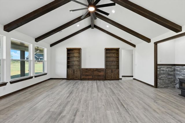 835 Club Lake Road, Whitesboro, TX 76273