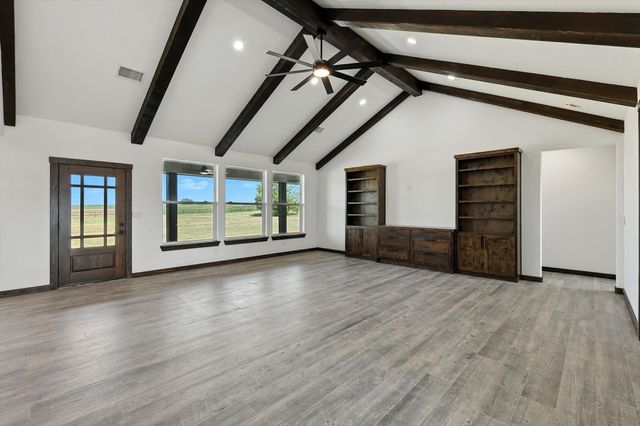 835 Club Lake Road, Whitesboro, TX 76273