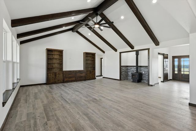 835 Club Lake Road, Whitesboro, TX 76273