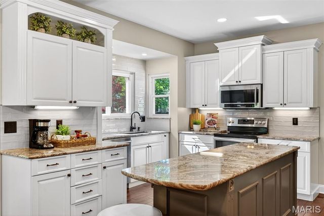 1531 Winter Chase Drive, Fenton, MO 63026