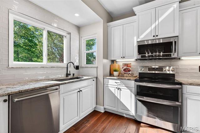 1531 Winter Chase Drive, Fenton, MO 63026