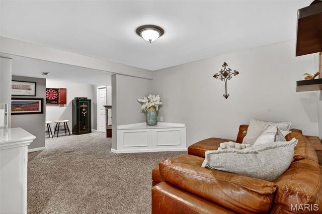 1531 Winter Chase Drive, Fenton, MO 63026