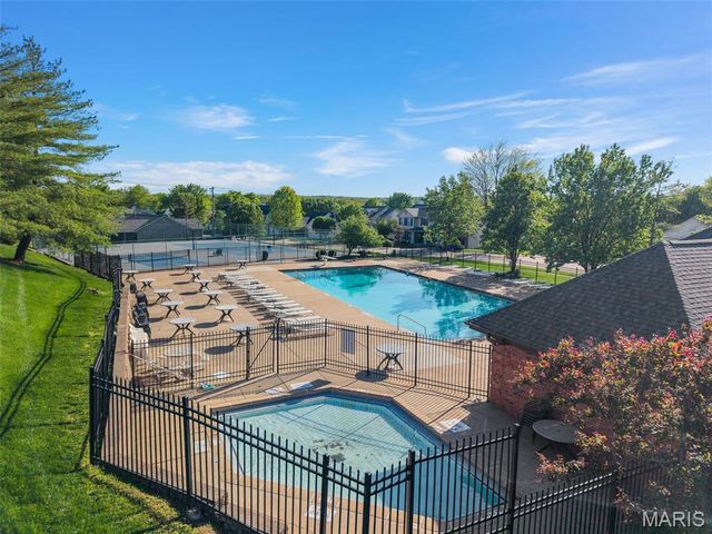 1531 Winter Chase Drive, Fenton, MO 63026