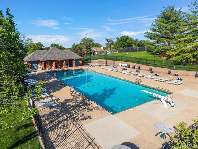 1531 Winter Chase Drive, Fenton, MO 63026