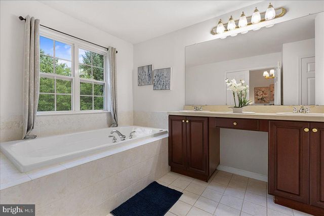 75 TRUMAN AVE, Princeton, NJ 08540
