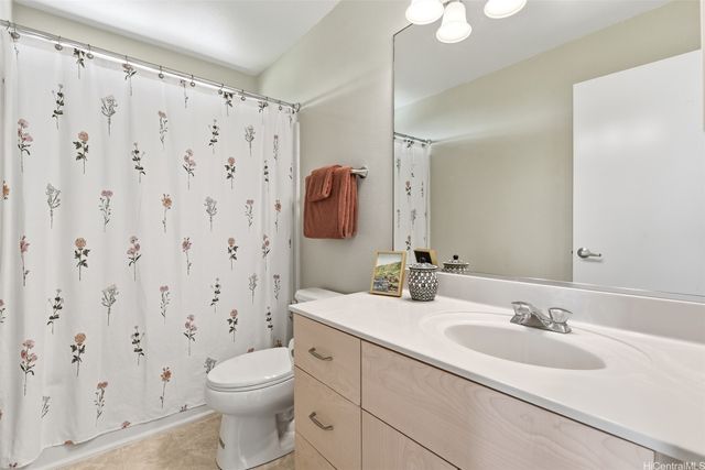 94-1024 Pouhana Way 24, Waipahu, HI 96797