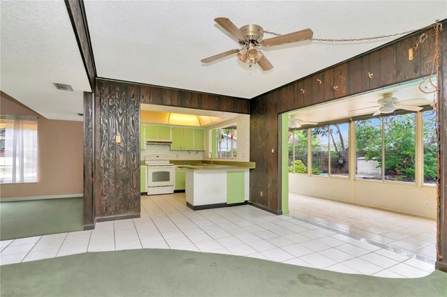 522 HILLDALE ROAD, Brandon, FL 33510