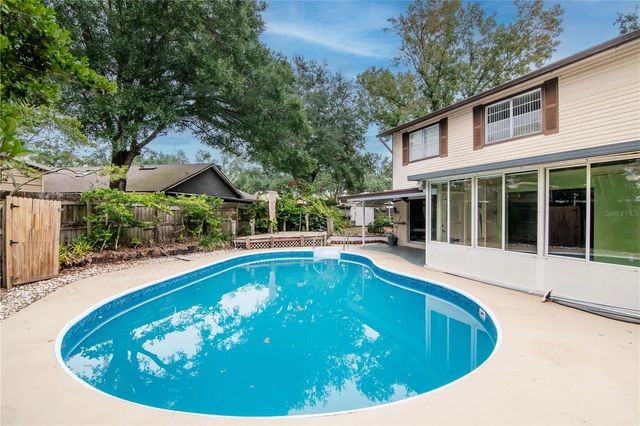 522 HILLDALE ROAD, Brandon, FL 33510