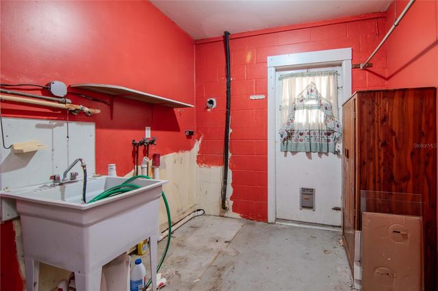 522 HILLDALE ROAD, Brandon, FL 33510