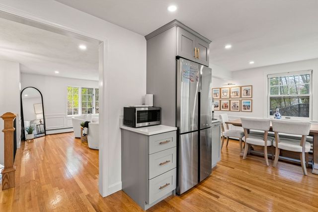 92 Moffatt Rd, Salem, MA 01970