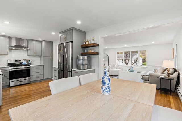 92 Moffatt Rd, Salem, MA 01970