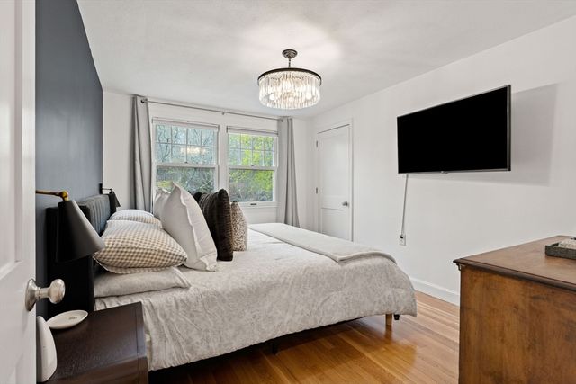 92 Moffatt Rd, Salem, MA 01970