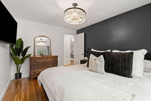 92 Moffatt Rd, Salem, MA 01970