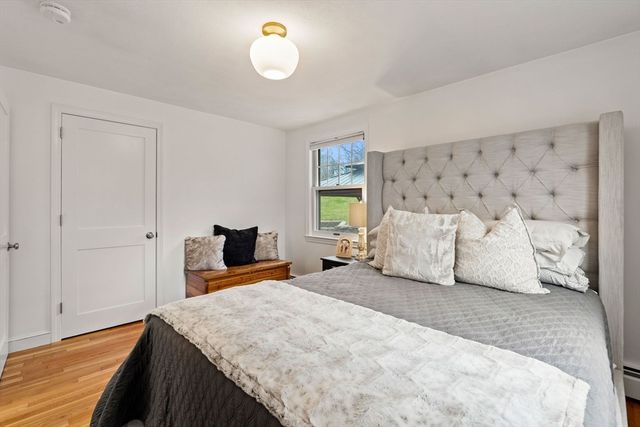 92 Moffatt Rd, Salem, MA 01970
