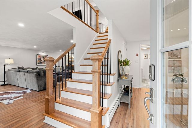 92 Moffatt Rd, Salem, MA 01970