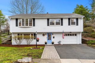 92 Moffatt Rd, Salem, MA 01970