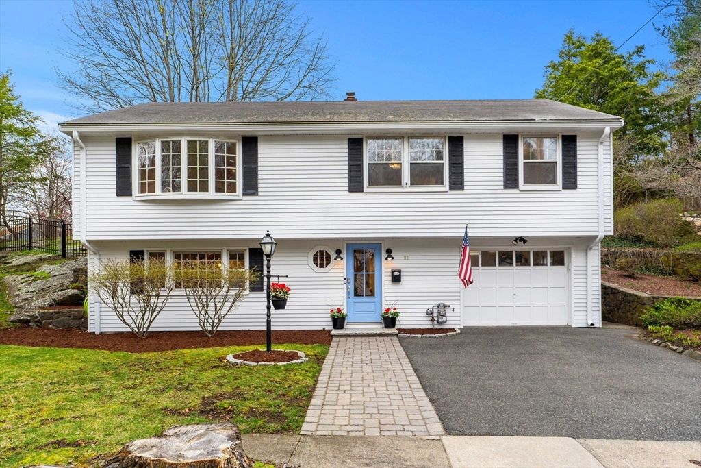 92 Moffatt Rd, Salem, MA 01970