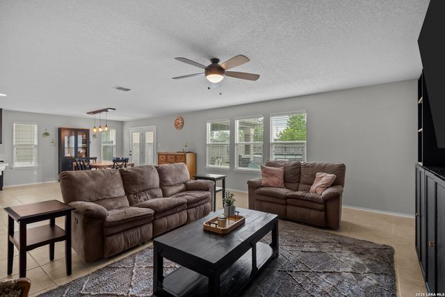 8422 Pioneer Fld, San Antonio, TX 78253