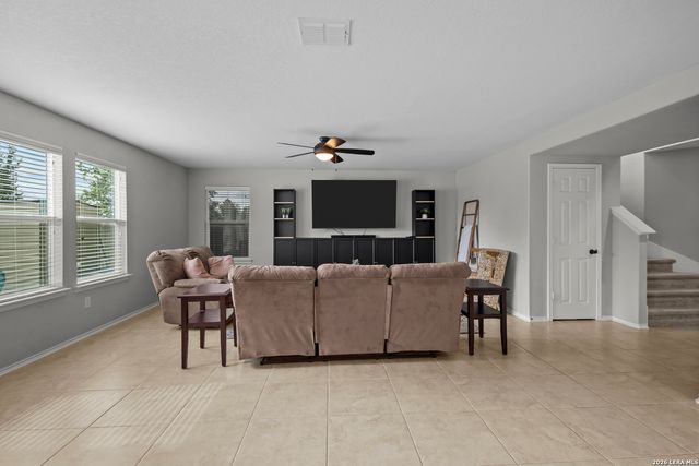 8422 Pioneer Fld, San Antonio, TX 78253