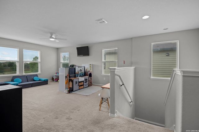 8422 Pioneer Fld, San Antonio, TX 78253