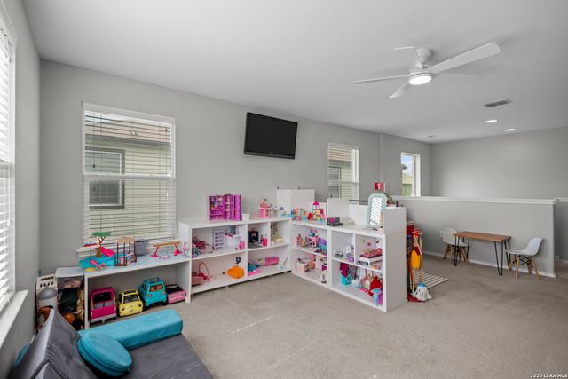 8422 Pioneer Fld, San Antonio, TX 78253
