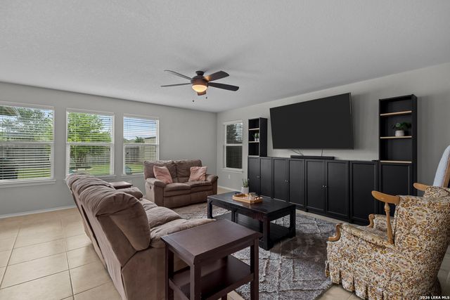 8422 Pioneer Fld, San Antonio, TX 78253