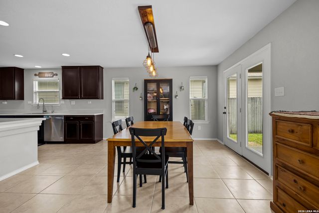 8422 Pioneer Fld, San Antonio, TX 78253