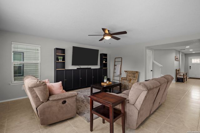 8422 Pioneer Fld, San Antonio, TX 78253