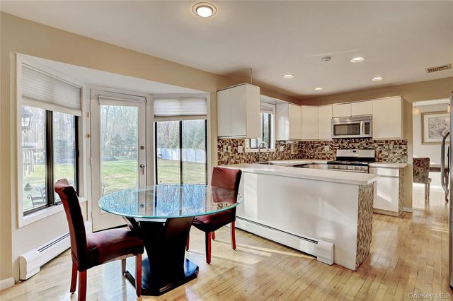 7 Pecan Valley Drive, New City, NY 10956