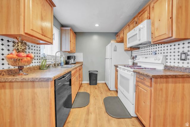 6828 W COPPERHILL DR, West Valley City, UT 84128