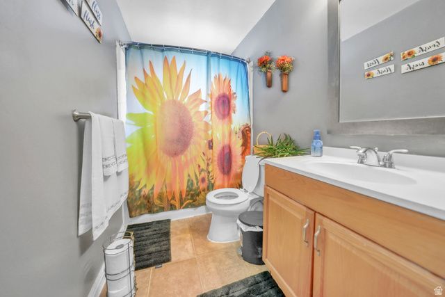 6828 W COPPERHILL DR, West Valley City, UT 84128