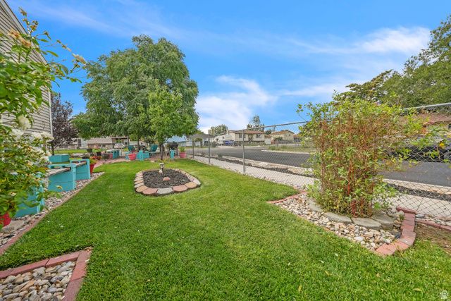 6828 W COPPERHILL DR, West Valley City, UT 84128