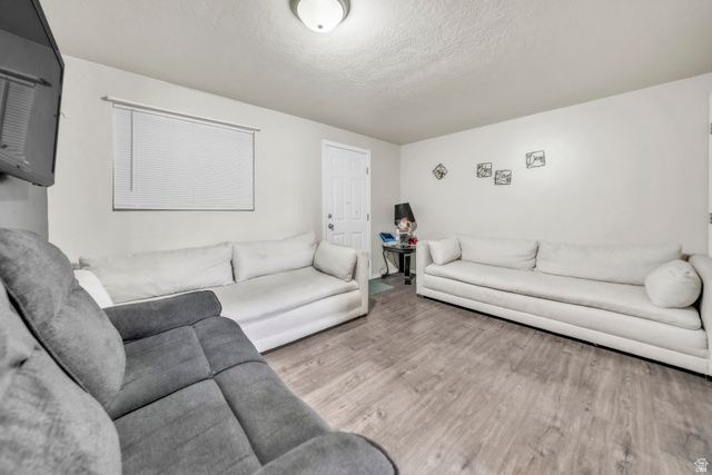 6828 W COPPERHILL DR, West Valley City, UT 84128