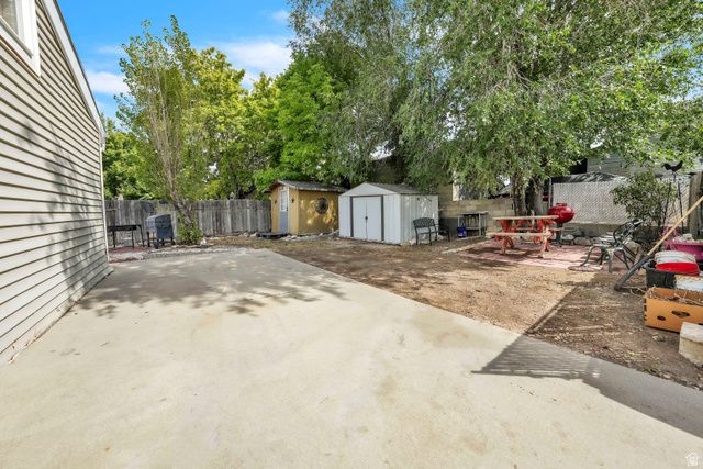 6828 W COPPERHILL DR, West Valley City, UT 84128