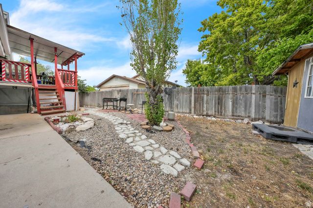 6828 W COPPERHILL DR, West Valley City, UT 84128