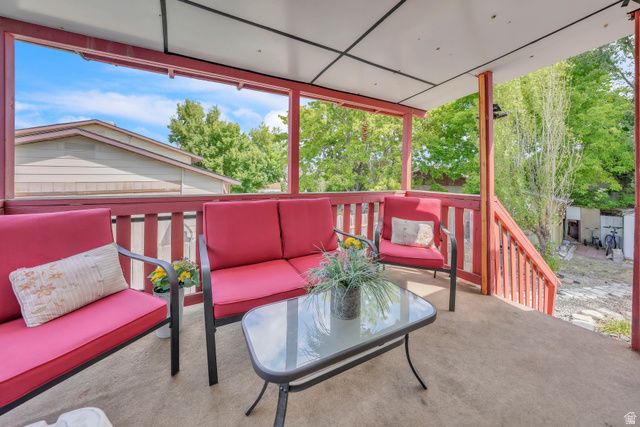 6828 W COPPERHILL DR, West Valley City, UT 84128