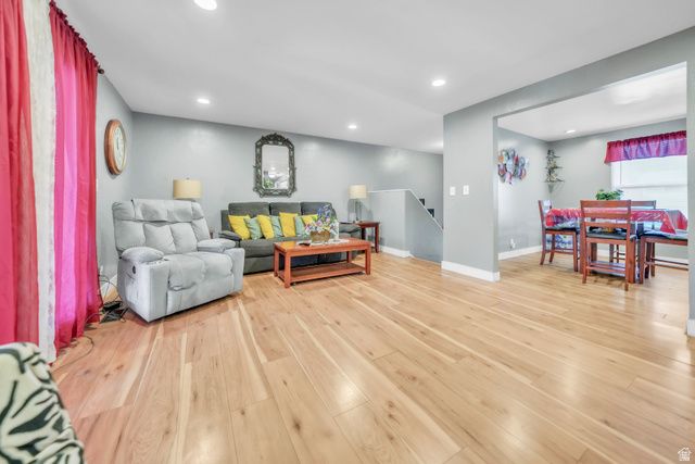 6828 W COPPERHILL DR, West Valley City, UT 84128