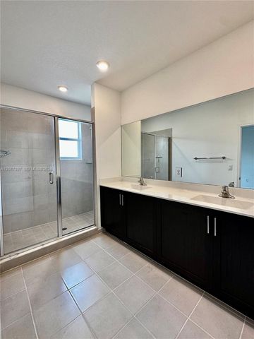 2685 SE 13th Ct, Homestead, FL 33035