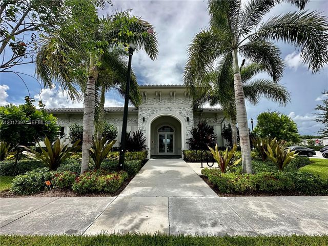 2685 SE 13th Ct, Homestead, FL 33035