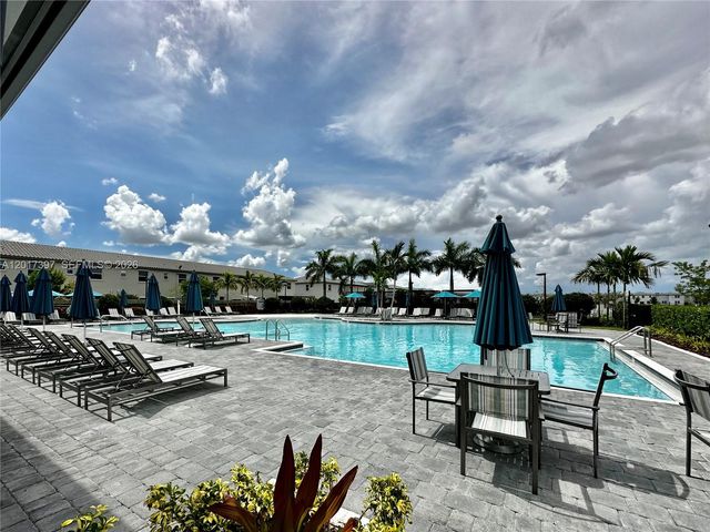 2685 SE 13th Ct, Homestead, FL 33035