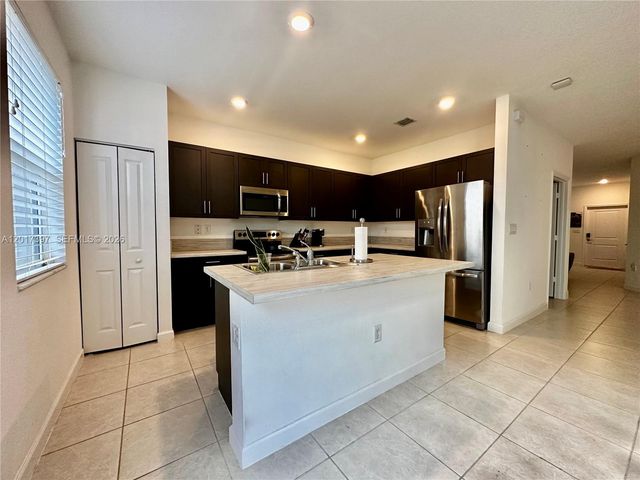 2685 SE 13th Ct, Homestead, FL 33035