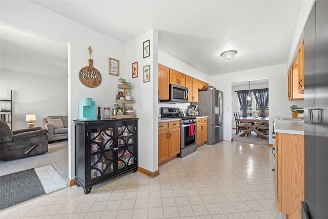 1319 Deerfield Ln, W Leechburg, PA 15656