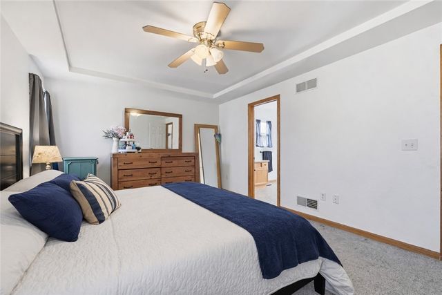 1319 Deerfield Ln, W Leechburg, PA 15656