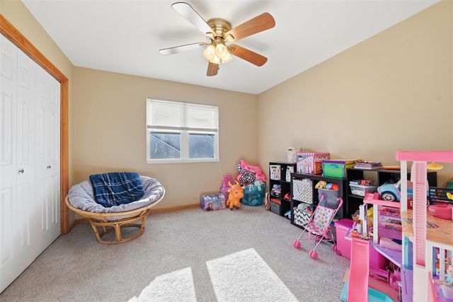 1319 Deerfield Ln, W Leechburg, PA 15656