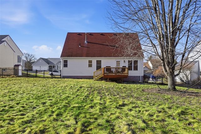 1319 Deerfield Ln, W Leechburg, PA 15656
