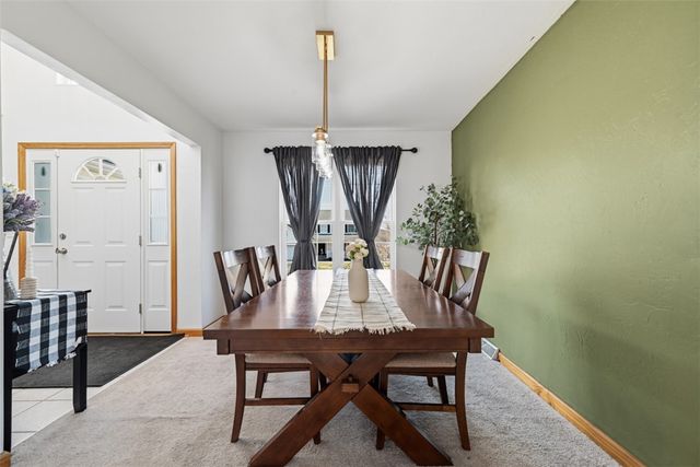 1319 Deerfield Ln, W Leechburg, PA 15656