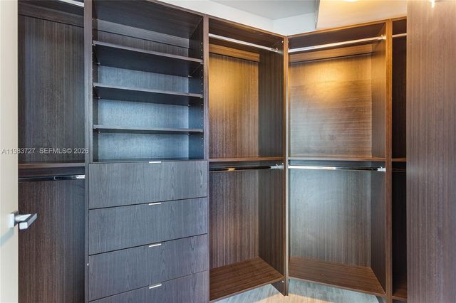 1300 Brickell Bay Dr 1102, Miami, FL 33131