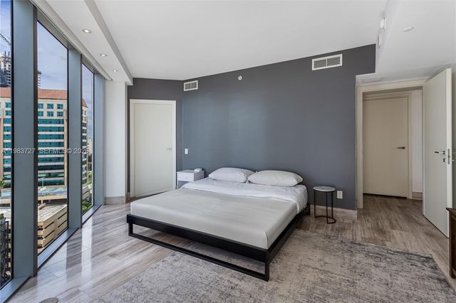 1300 Brickell Bay Dr 1102, Miami, FL 33131