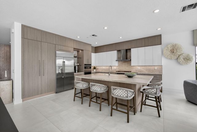 9931 Migration Point, Palm Beach Gardens, FL 33412