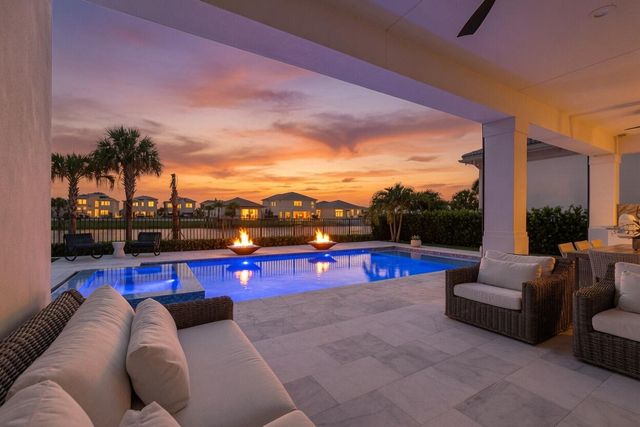 9931 Migration Point, Palm Beach Gardens, FL 33412